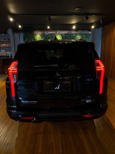 MITSUBISHI PAJERO SPORT LEGEND BLACK - Imagem 5
