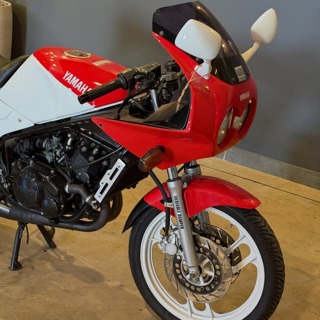 YAMAHA RD 350 - Imagem 11