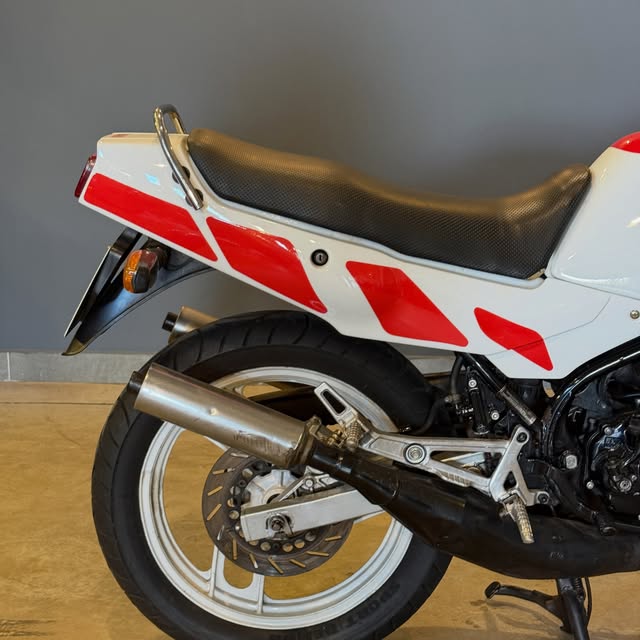 YAMAHA RD 350 - Imagem 10
