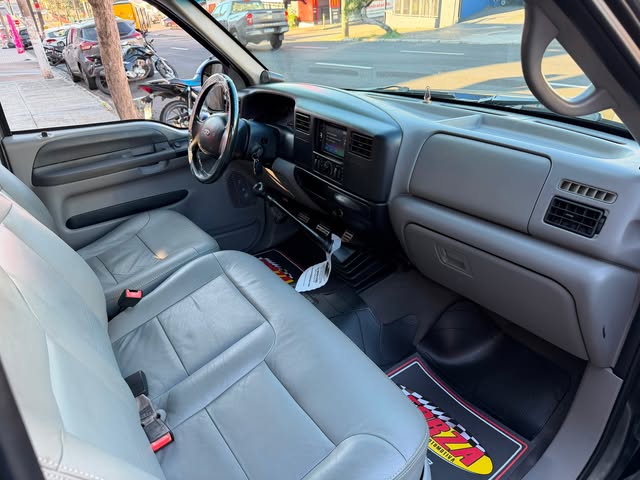 FORD F-250 XLT-L - Imagem 11