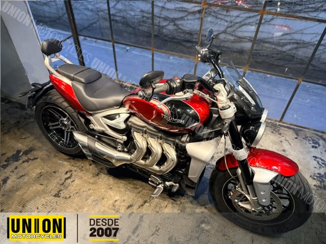 TRIUMPH ROCKET III GT - Imagem 3