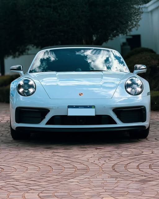 PORSCHE 911 CARRERA GTS - Imagem 4