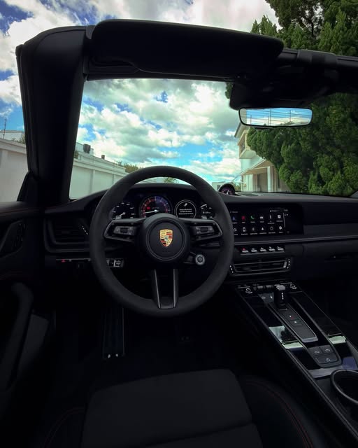 PORSCHE 911 CARRERA GTS - Imagem 7
