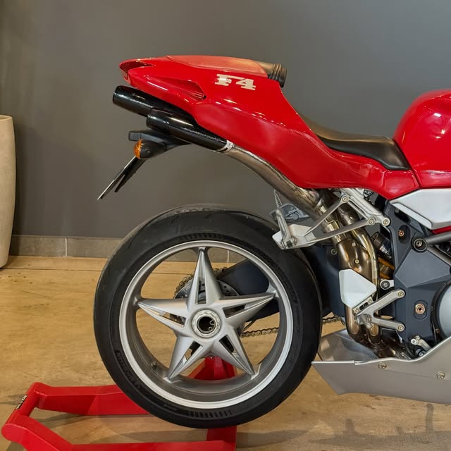 MV AGUSTA F4 - Imagem 4