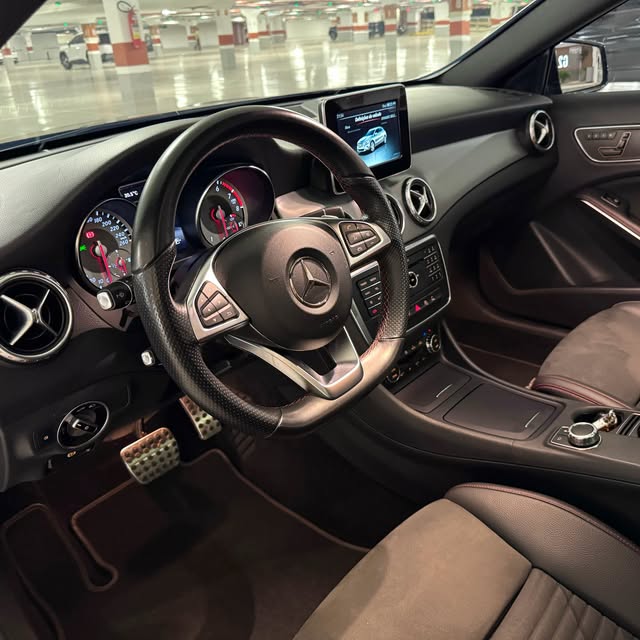MERCEDES-BENZ GLA 250 SPORT - Imagem 8