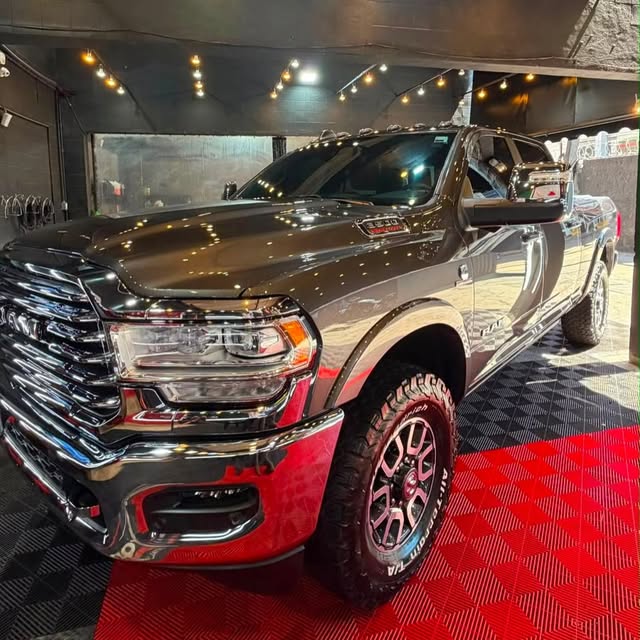 RAM 3500 LONGHORN - Imagem 1