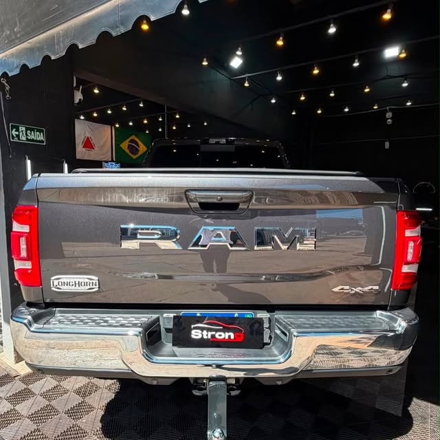 RAM 3500 LONGHORN - Imagem 8