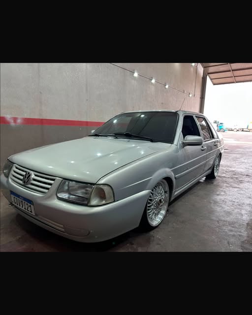VOLKSWAGEN SANTANA - Imagem 3