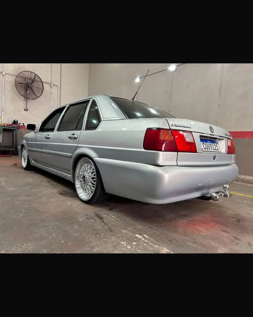 VOLKSWAGEN SANTANA - Imagem 9