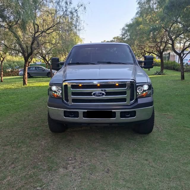 FORD F-250 XLT-L - Imagem 2
