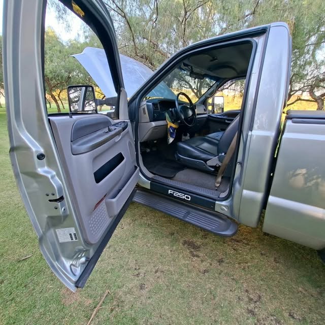 FORD F-250 XLT-L - Imagem 13