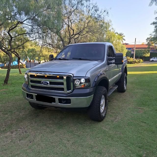 FORD F-250 XLT-L - Imagem 3