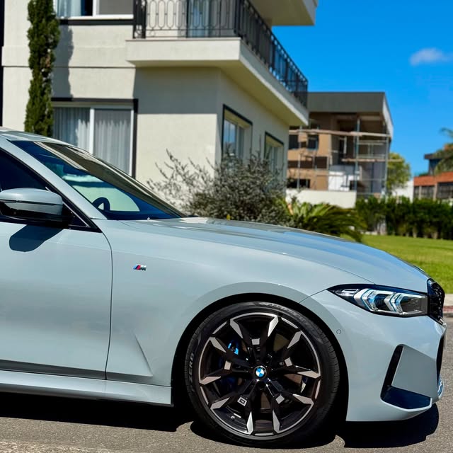 BMW 320I M SPORT - Imagem 3