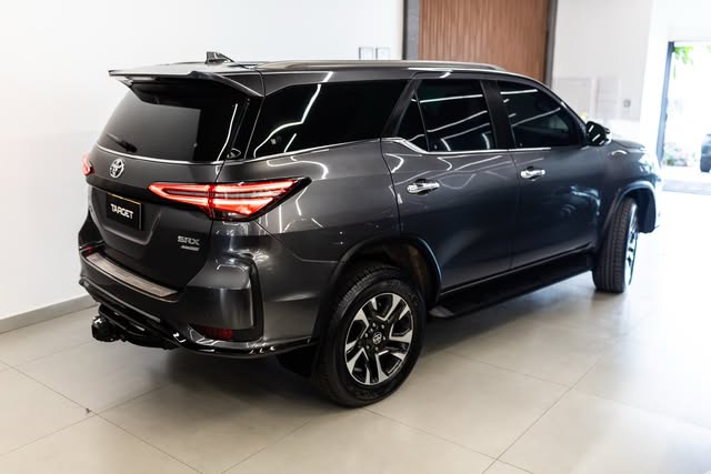 TOYOTA HILUX SW4 SRX - Imagem 9