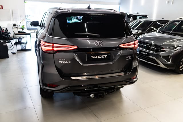 TOYOTA HILUX SW4 SRX - Imagem 10