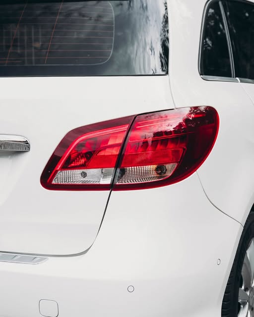 MERCEDES-BENZ B 200 SPORT - Imagem 10