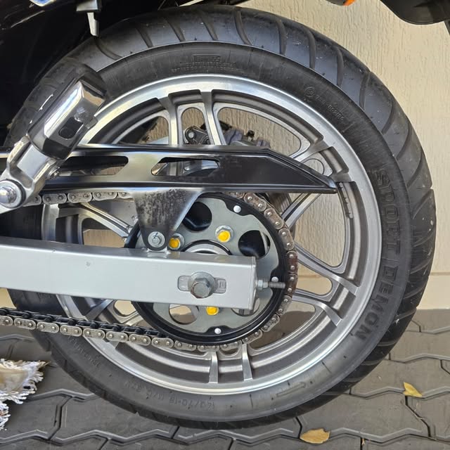 HONDA CBX 750 F - Imagem 12