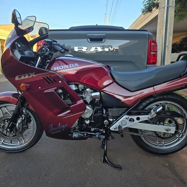 HONDA CBX 750 F - Imagem 3
