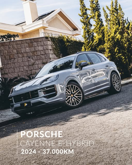 PORSCHE CAYENNE E-HYBRID - Imagem 1