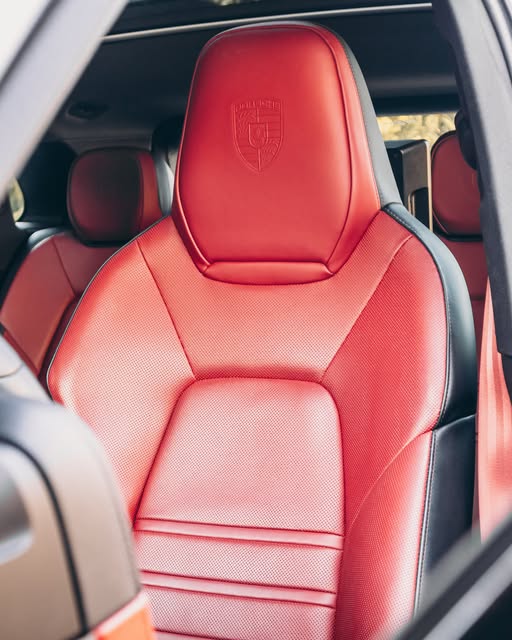 PORSCHE CAYENNE E-HYBRID - Imagem 7