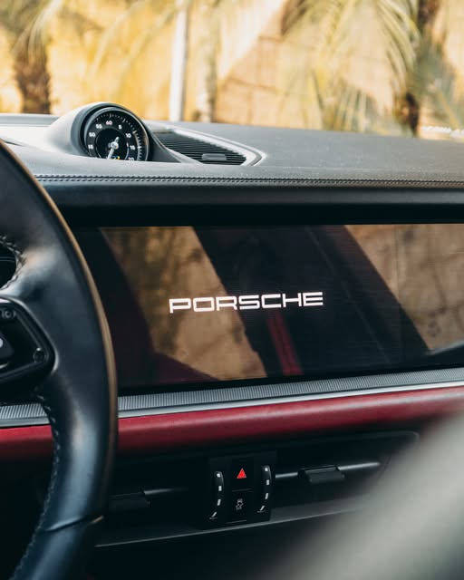 PORSCHE CAYENNE E-HYBRID - Imagem 10