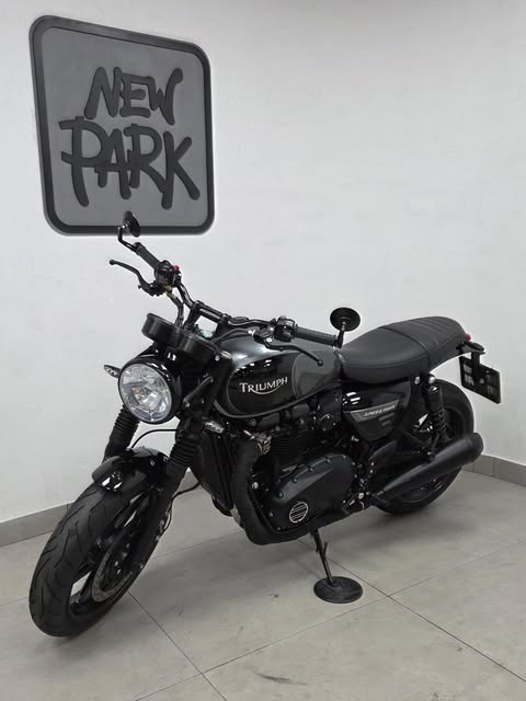 TRIUMPH SPEED TWIN - Imagem 10