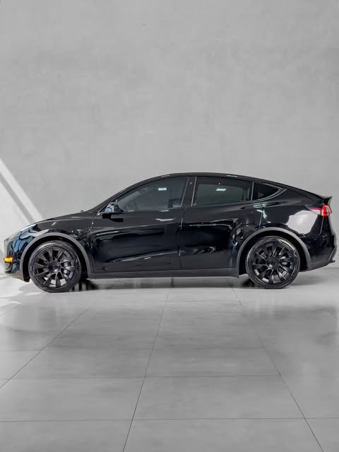 TESLA MODEL Y LONG RANGE AWD - Imagem 3