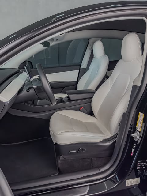 TESLA MODEL Y LONG RANGE AWD - Imagem 4