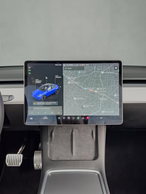 TESLA MODEL Y LONG RANGE AWD - Imagem 8