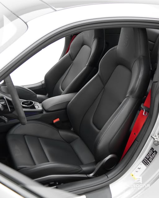 PORSCHE 911 CARRERA - Imagem 6