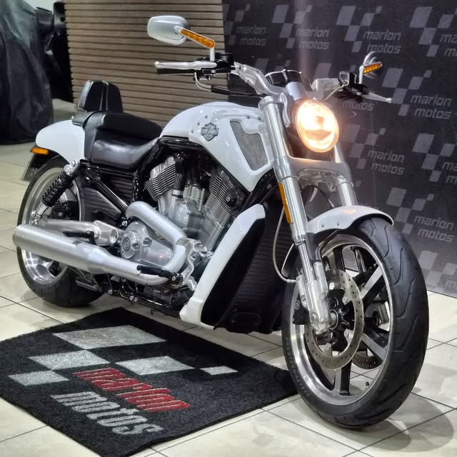 HARLEY-DAVIDSON V-ROD MUSCLE - Imagem 3