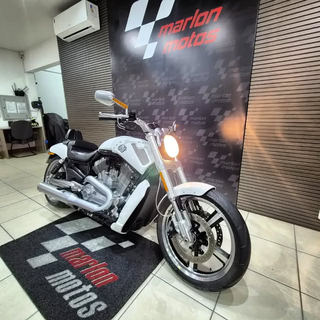 HARLEY-DAVIDSON V-ROD MUSCLE - Imagem 6