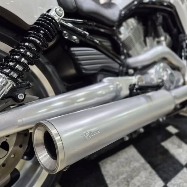 HARLEY-DAVIDSON V-ROD MUSCLE - Imagem 8