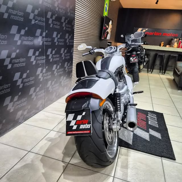 HARLEY-DAVIDSON V-ROD MUSCLE - Imagem 10