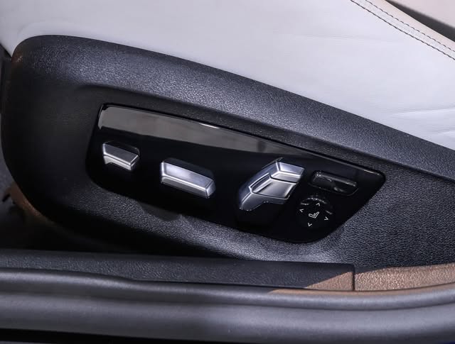 BMW M5 COMPETITION - Imagem 13