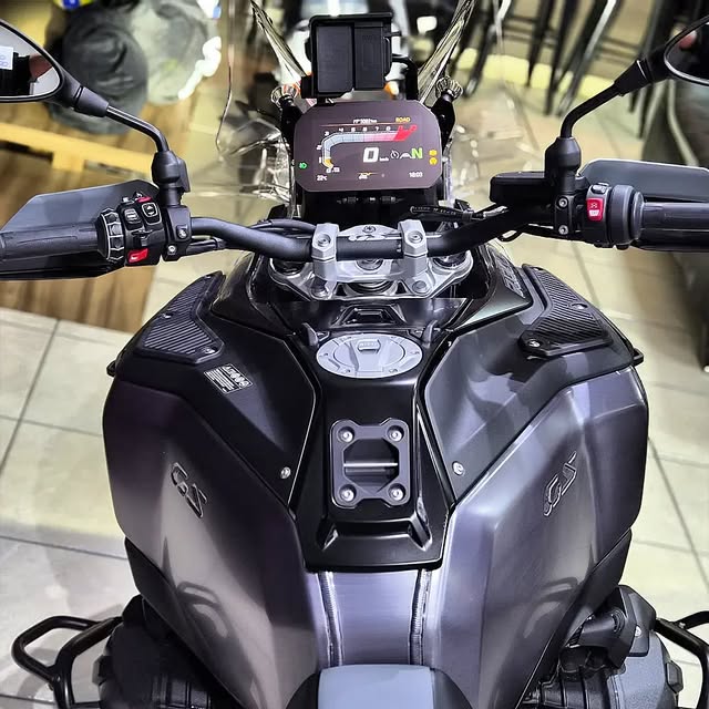 BMW GSA ADVENTURE TRIPLE BLACK - Imagem 10