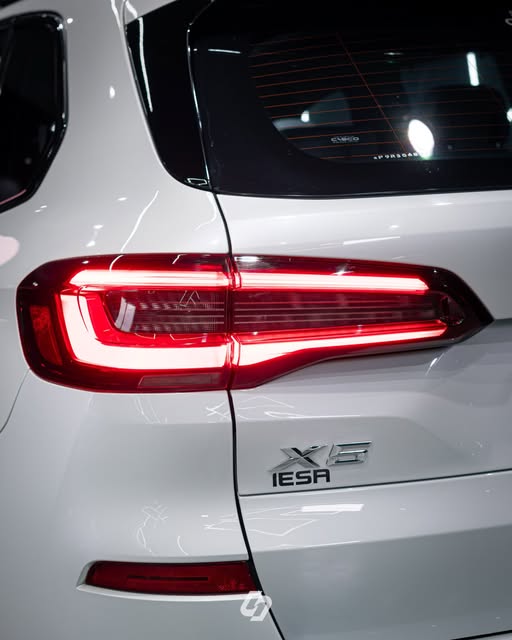 BMW X5 XDRIVE45E - Imagem 17