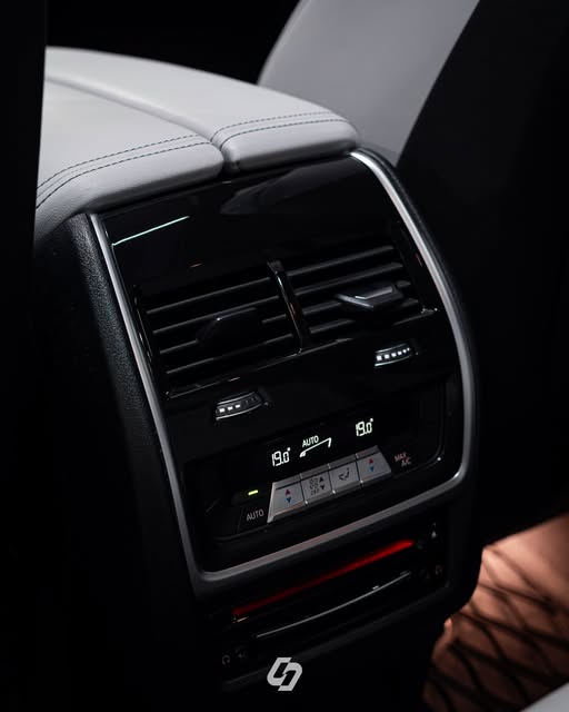 BMW X5 XDRIVE45E - Imagem 20