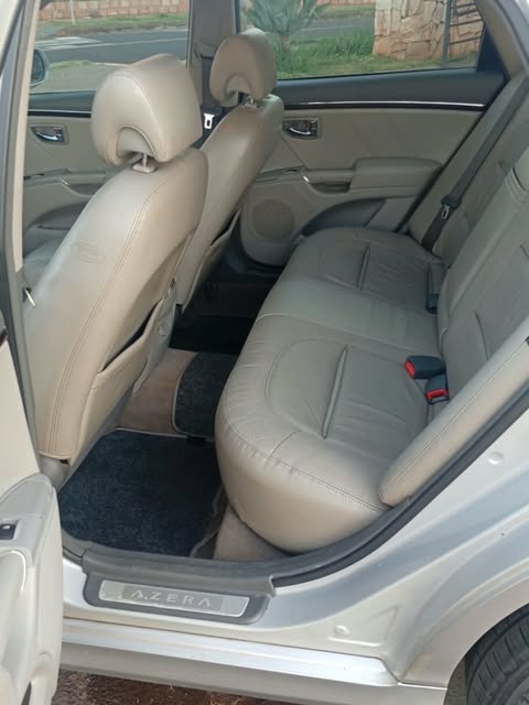 HYUNDAI AZERA - Imagem 12