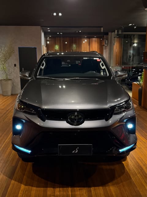 TOYOTA HILUX SW4 SRX PLATINUM - Imagem 7