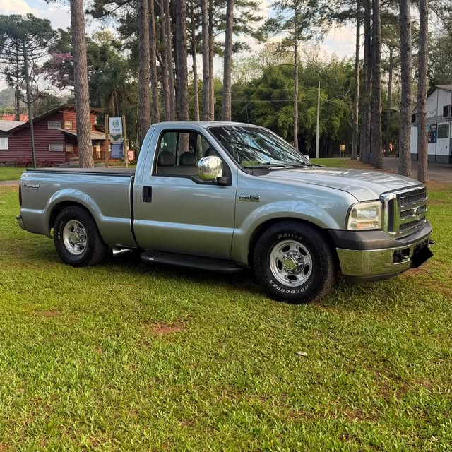 FORD F-250 XLT-L - Imagem 3