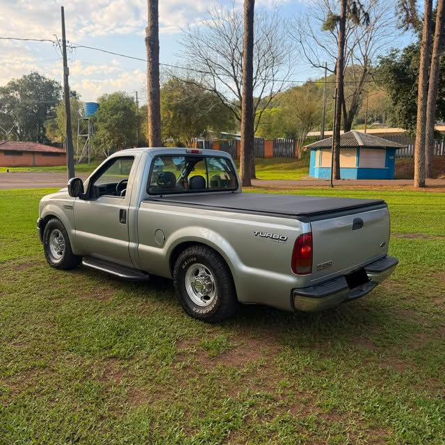 FORD F-250 XLT-L - Imagem 4