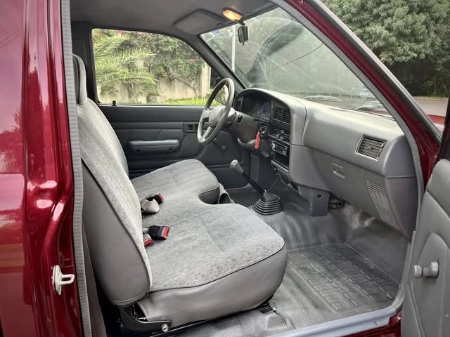TOYOTA HILUX DX - Imagem 7