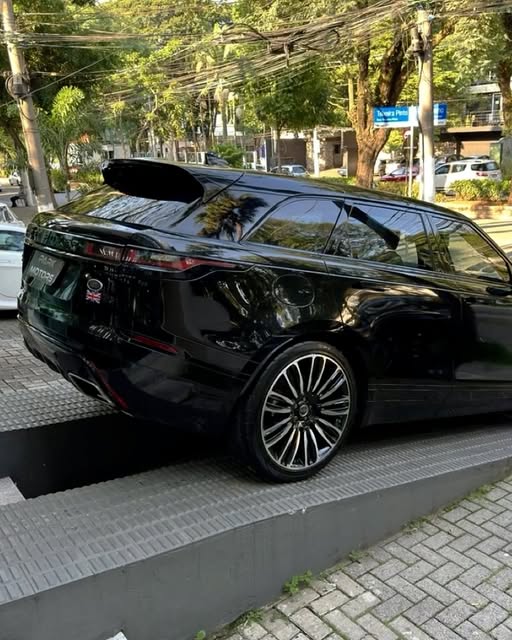 LAND ROVER RANGE ROVER VELAR R-DYNAMIC HSE - Imagem 5