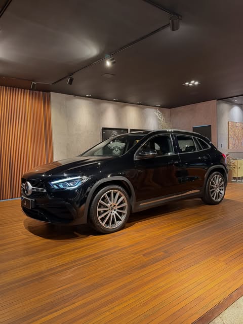 MERCEDES-BENZ GLA 200 1.3 CGI AMG LINE - Imagem 17