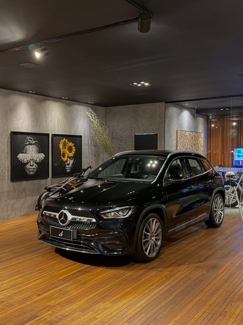 MERCEDES-BENZ GLA 200 1.3 CGI AMG LINE - Imagem 18