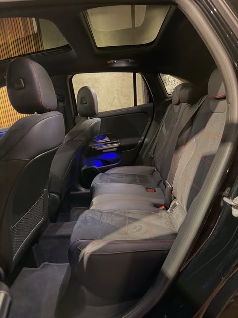 MERCEDES-BENZ GLA 200 1.3 CGI AMG LINE - Imagem 8