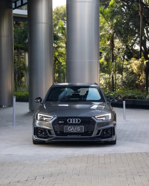 AUDI RS4 - Imagem 2