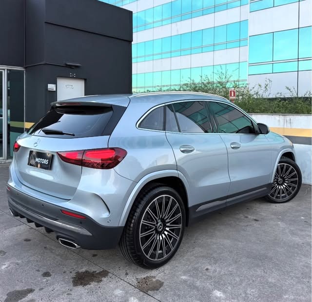 MERCEDES-BENZ GLA 200 AMG LINE - Imagem 8