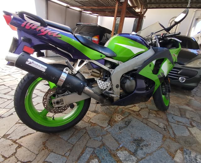 KAWASAKI ZX-6 R - Imagem 3